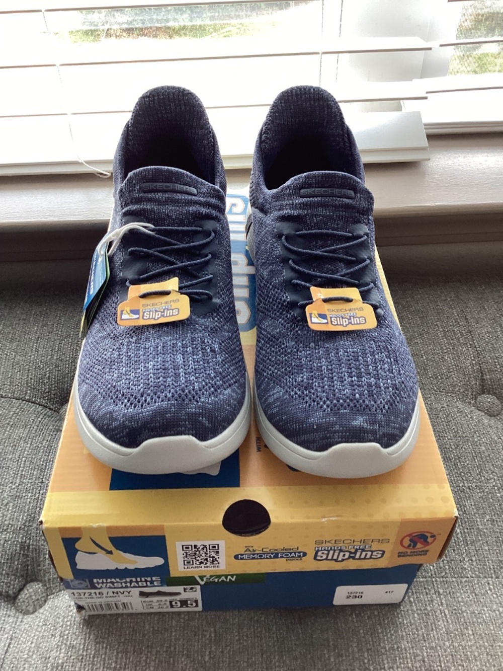 Skechers Women's Slip-Ins: On-the-GO Flex Swift - Vera Casual Sneakers, size 9.5 - Picture 6 of 11